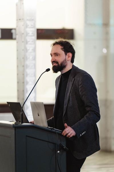 Talking through Weibel – Führung, Keynote &amp; Discussion (Angewandte Interdisciplinary Lab, 14.11.2025) Foto: eSeL.at - Robert Puteanu