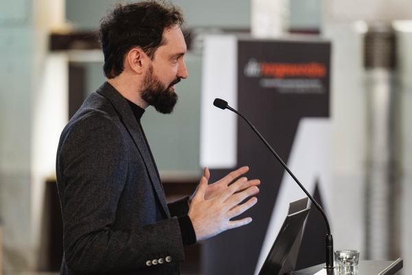 Talking through Weibel – Führung, Keynote &amp; Discussion (Angewandte Interdisciplinary Lab, 14.11.2025) Foto: eSeL.at - Robert Puteanu