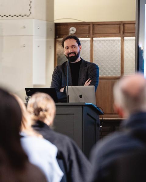 Talking through Weibel – Führung, Keynote &amp; Discussion (Angewandte Interdisciplinary Lab, 14.11.2025) Foto: eSeL.at - Robert Puteanu