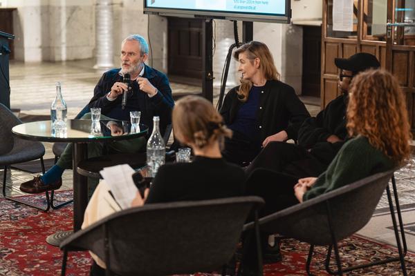 Talking through Weibel – Führung, Keynote &amp; Discussion (Angewandte Interdisciplinary Lab, 14.11.2025) Foto: eSeL.at - Robert Puteanu