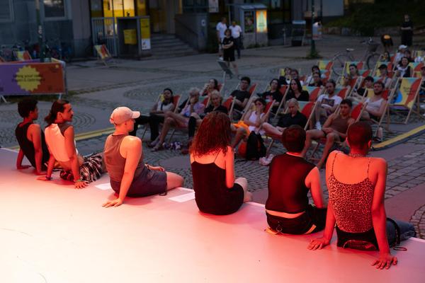 Kultursommer 2025: trans*motion "TR4NTIPHONY" (Schrödingerplatz, 20.7.2025) Foto: eSeL.at - Lorenz Seidler