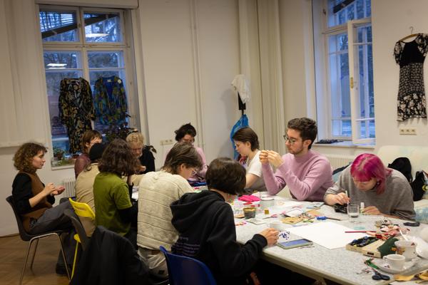 Uglify / Beautify Craft Club (Queer Museum Vienna, 30.11.2025) Foto: eSeL.at - Lorenz Seidler