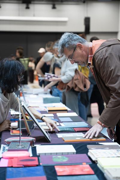 Vienna Art Book Fair #3 (Die Angewandte/VZA - 17--19.10.2025) Foto: eSeL.at - Sarah Tasha