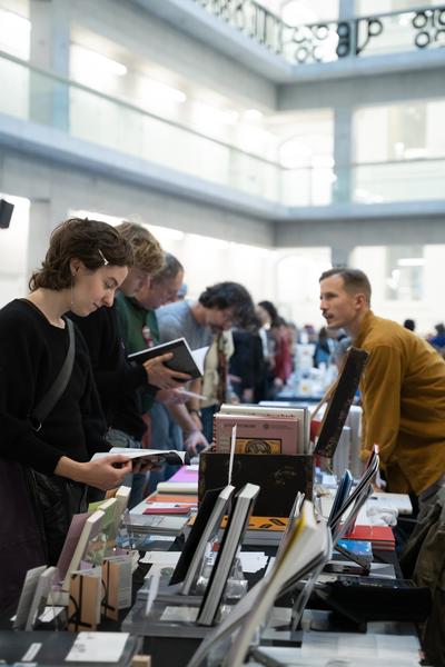Vienna Art Book Fair #3 (Die Angewandte/VZA - 17--19.10.2025) Foto: eSeL.at - Sarah Tasha
