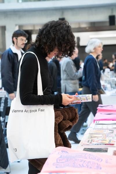 Vienna Art Book Fair #3 (Die Angewandte/VZA - 17--19.10.2025) Foto: eSeL.at - Sarah Tasha