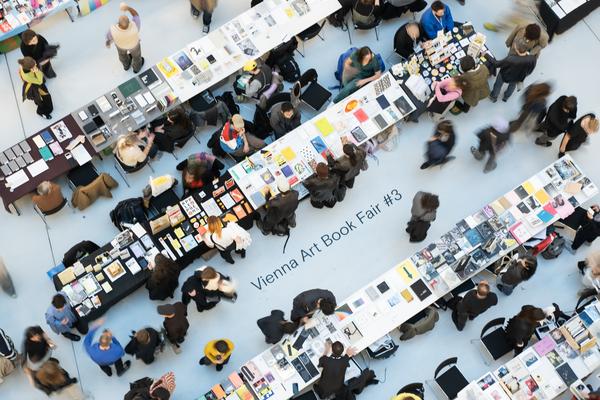 Vienna Art Book Fair #3 (Die Angewandte/VZA - 17--19.10.2025) Foto: eSeL.at - Sarah Tasha