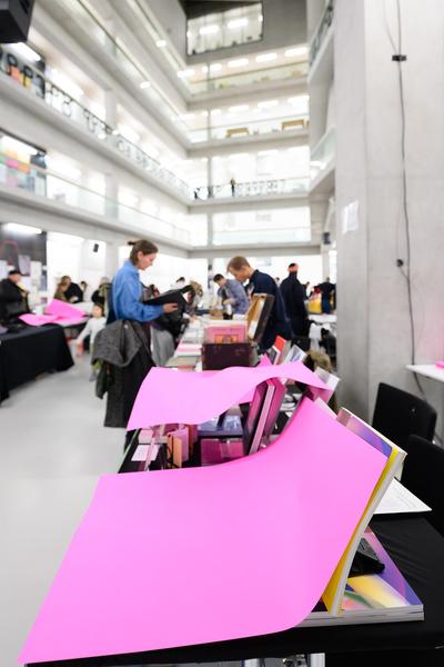 Vienna Art Book Fair #3 (Die Angewandte / VZA, 17. - 19.10.2025) Foto: eSeL.at - Joanna Pianka