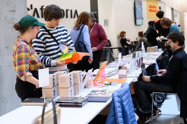 Vienna Art Book Fair #3 (Die Angewandte / VZA, 17. - 19.10.2025) Foto: eSeL.at - Joanna Pianka