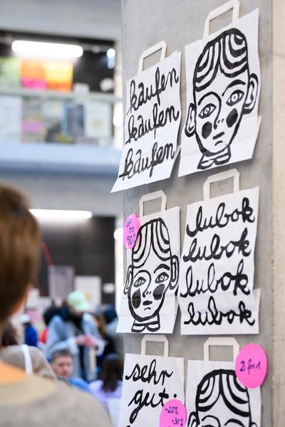 Vienna Art Book Fair #3 (Die Angewandte / VZA, 17. - 19.10.2025) Foto: eSeL.at - Joanna Pianka