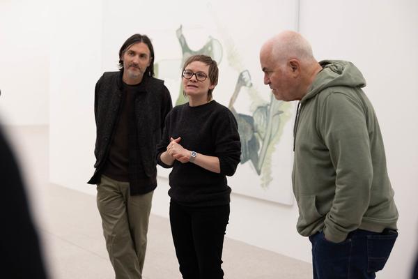 VIENNA ART WEEK: Ausstellungsrundgang Tobias Pils mit Manuela Ammer (mumok, 13.11.2025) Foto: eSeL.at - Lorenz Seidler
