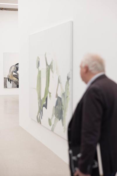 VIENNA ART WEEK: Ausstellungsrundgang Tobias Pils mit Manuela Ammer (mumok, 13.11.2025) Foto: eSeL.at - Lorenz Seidler