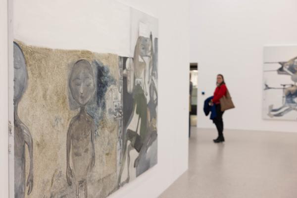 VIENNA ART WEEK: Ausstellungsrundgang Tobias Pils mit Manuela Ammer (mumok, 13.11.2025) Foto: eSeL.at - Lorenz Seidler