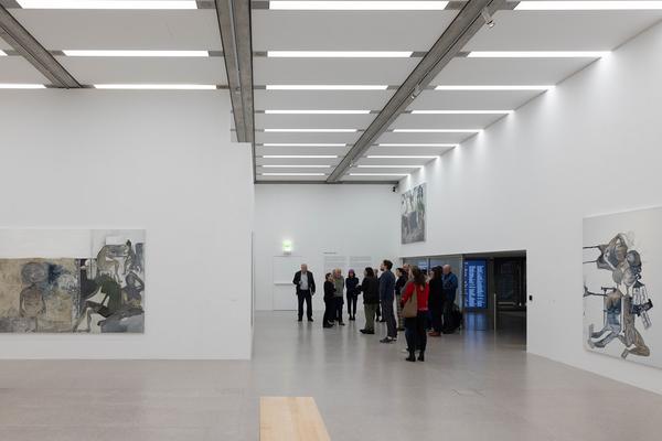 VIENNA ART WEEK: Ausstellungsrundgang Tobias Pils mit Manuela Ammer (mumok, 13.11.2025) Foto: eSeL.at - Lorenz Seidler