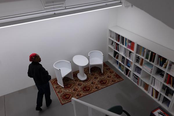 Tobias Pils - Meet the artist (Galerie Eva Presenhuber, 13.11.2025) Foto: eSeL.at - Lorenz Seidler