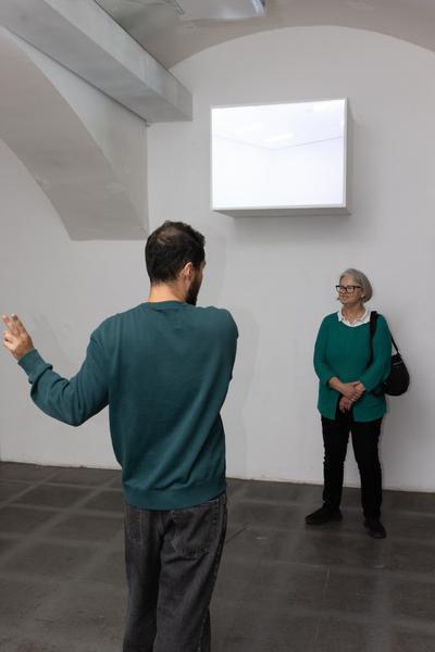 VIENNA ART WEEK Independent Art Spaces Tour: DAS WEISSE HAUS (11.11.2025) Foto: eSeL.at - Lorenz Seidler