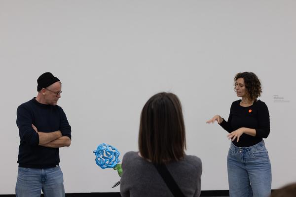 VIENNA ART WEEK für ALLE: Überblicksführung Gebärdensprache Guan Xiao &quot;Teenager&quot; (Kunsthalle Wien, 11.11.2025) Foto: eSeL.at - Lorenz Seidler