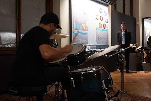 VIENNA ART WEEK: Camila Sposati &quot;Mineral as a Musical Note&quot; (Naturhistorisches Museum, 12.11.2025) Foto: eSeL.at - Lorenz Seidler