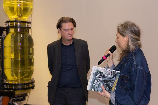 VIENNA ART WEEK Dialogführung Thomas Feuerstein "METABOLICA" (MQ Freiraum &amp; MQ Salon, 12.11.2025) Foto: eSeL.at - Lorenz Seidler