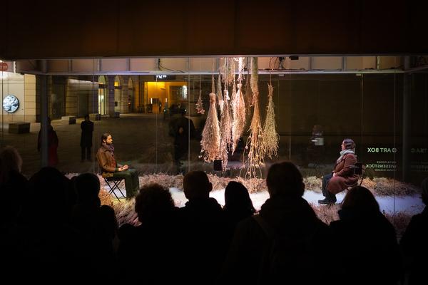 VIENNA ART WEEK Eröffnung Anita Fuchs &quot;Wiesenstück&quot; (MQ Art Box, 12.11.2025) Foto: eSeL.at - Lorenz Seidler