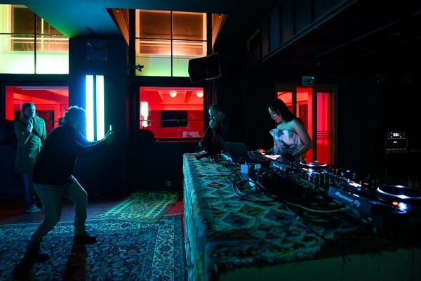 VIENNA ART WEEK 2025 Eröffnung (&quot;House of Learning Systems&quot; / Funkhaus, 07.11.2025) Foto: eSeL.at - Joanna Pianka