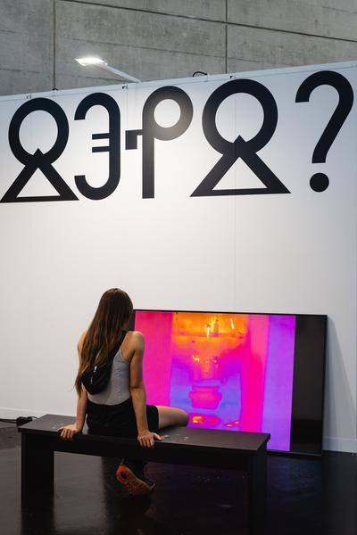 Angewandte Trans Arts Stand @ Vienna Contemporary 2025 (Messe Wien Halle D, 11.09.2025) Foto: eSeL.at - Robert Puteanu