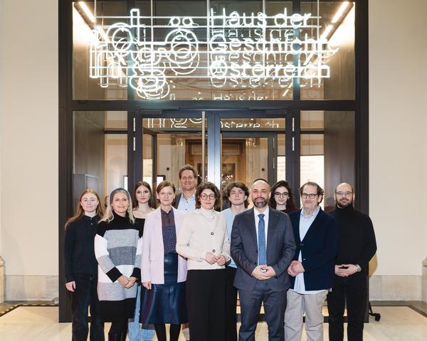 Virtual Reality statt Geschichtsbuch?
Chancen und Grenzen digitaler Holocaust-Vermittlung (Haus der Geschichte Österreich, 22.01.2026) Foto: eSeL.at - Robert Puteanu