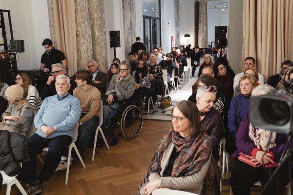 Virtual Reality statt Geschichtsbuch?
Chancen und Grenzen digitaler Holocaust-Vermittlung (Haus der Geschichte Österreich, 22.01.2026) Foto: eSeL.at - Robert Puteanu