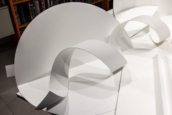 Präsentation: "Wallpaper #8" Tolia Astakhishvili und Klaus Scherübel //  "Stromkilometer 1943,9" - Sofie Thorsen // "Liaison" - Liesl Raff (evn Sammlung , 10.2.2026) Foto: eSeL.at - Lorenz Seidler