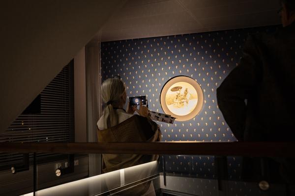 Präsentation: "Wallpaper #8" Tolia Astakhishvili und Klaus Scherübel //  "Stromkilometer 1943,9" - Sofie Thorsen // "Liaison" - Liesl Raff (evn Sammlung , 10.2.2026) Foto: eSeL.at - Lorenz Seidler