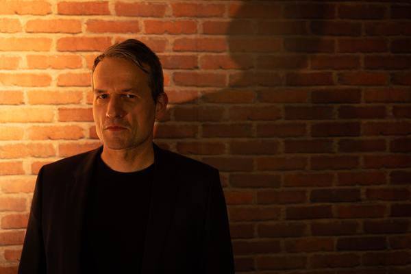 Präsentation: "Wallpaper #8" Tolia Astakhishvili und Klaus Scherübel //  "Stromkilometer 1943,9" - Sofie Thorsen // "Liaison" - Liesl Raff (evn Sammlung , 10.2.2026) Foto: eSeL.at - Lorenz Seidler