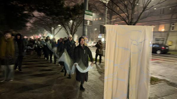 Eröffnung &quot;Was zwischen uns wächst&quot; (SOHO Studios, 4.12.2025) Foto: eSeL.at - Tayla Myree