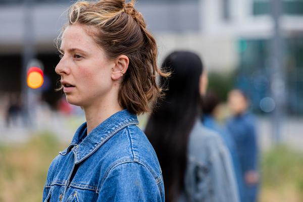 Claudia Bosse "Wasteland dream/s" (Brache / Hauptbahnhof, 18.7.2025) Foto: ouriel morgensztern