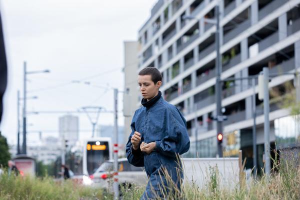 Claudia Bosse "Wasteland dream/s" (Brache / Hauptbahnhof, 18.7.2025) Foto: ouriel morgensztern