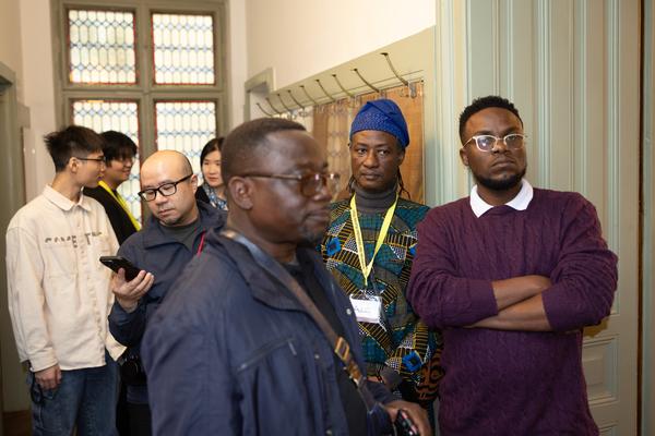 Freuds Wunderblock. Führung Akademie mit Partner:innen aus Ghana &amp; China (Sigmund Freud Museum, 23.9.2025) Foto: eSeL.at - Lorenz Seidler