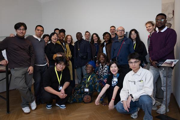 Freuds Wunderblock. Führung Akademie mit Partner:innen aus Ghana &amp; China (Sigmund Freud Museum, 23.9.2025) Foto: eSeL.at - Lorenz Seidler