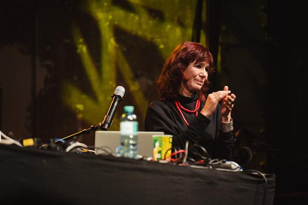 PARTY MODERN |
ERNST KRENEK PREIS DER STADT WIEN | ANGÉLICA CASTELLÓ - Wien Modern 2025 (Ottakringer Brauerei, 01.11.2025) Foto: eSeL.at - Robert Puteanu