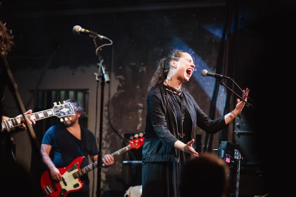 PARTY MODERN |
ERNST KRENEK PREIS DER STADT WIEN | ANGÉLICA CASTELLÓ - Wien Modern 2025 (Ottakringer Brauerei, 01.11.2025) Foto: eSeL.at - Robert Puteanu