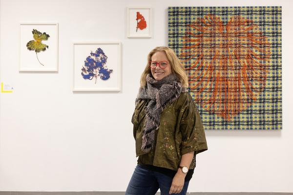 "X Frames per Space" (WEST Bibliothek, 8. - 14.11.25) Foto: eSeL.at - Lorenz Seidler